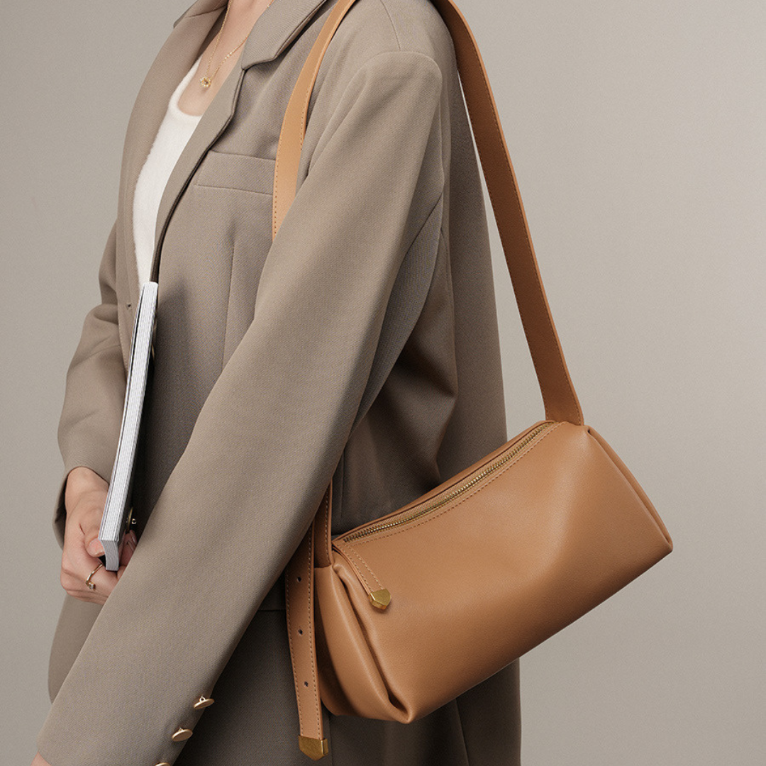 <tc>Bolso baguette de piel suave Elodie</tc>