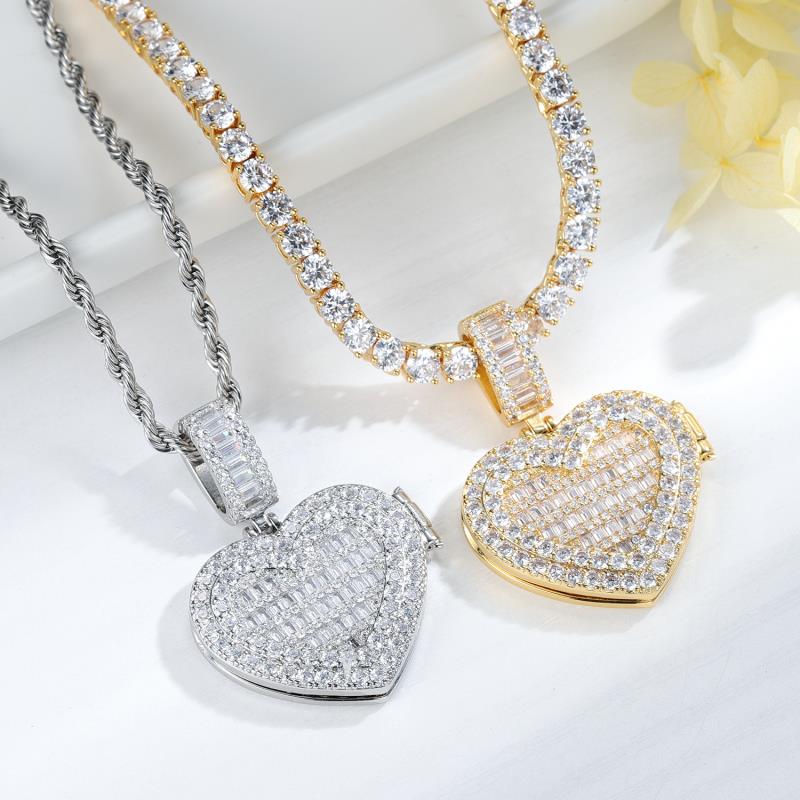 Sparkling Heart Locket With Personalized Photo Necklace